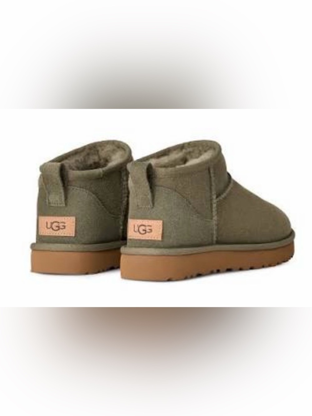 UGG Women’s  Ultra Mini Boots in Olive Green with Chestnut Sole, size 7 EUC